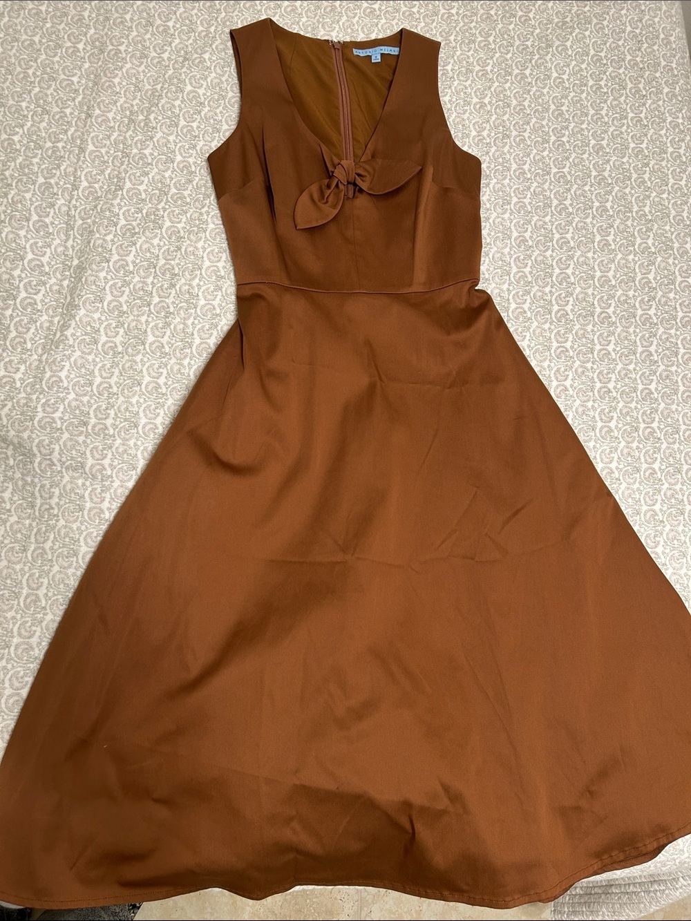 Antonio Melani Sleeveless Midi Dress with Front Knot Detail in Warm Brown Size 0